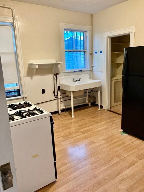 51 Elmore St unit 1, Roxbury, MA 02119 - photo 4