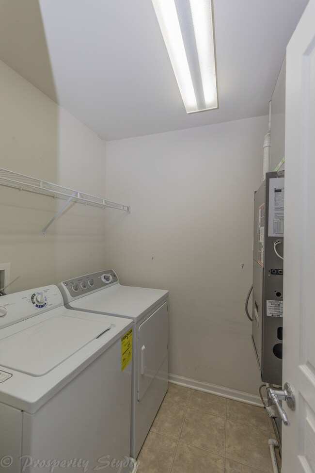 645 Hawley Dr unit 4413, Oswego, IL 60543 - photo 4