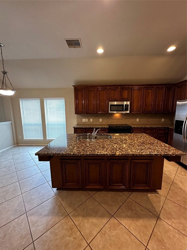 31818 Forest Park Ct, Conroe, TX 77385 - photo 3