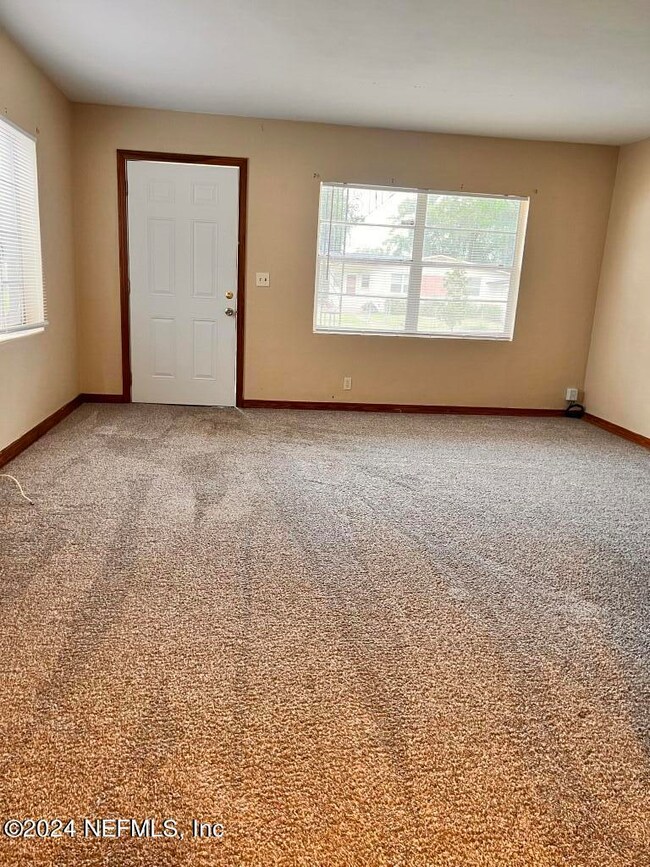 5760 Cedar Park Ln, Jacksonville, FL 32210 - photo 5