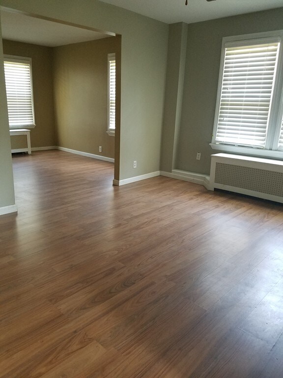 52 Stuart St, Springfield, MA 01119 - photo 7