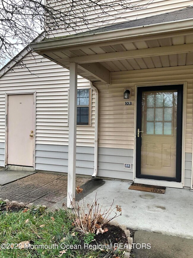 103 Violet Ln unit 103, Jackson, NJ 08527 - photo 2