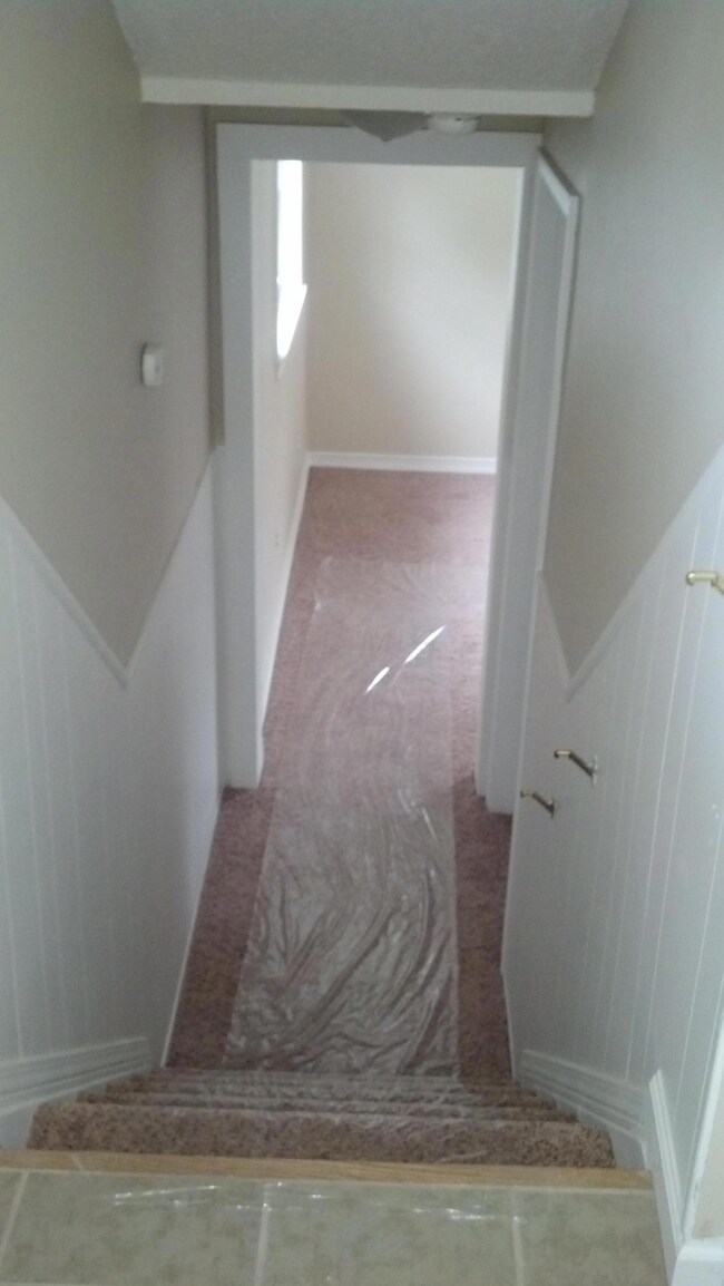 stairs to family room