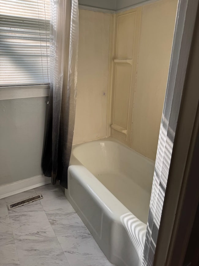 1305 Noeske St, Midland, MI 48640 - photo 7