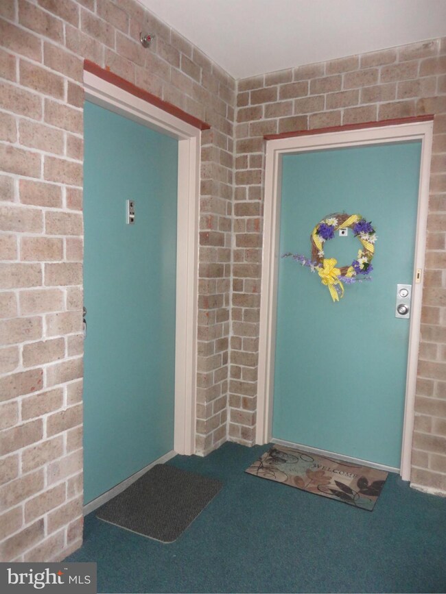 14 Bandon Ct unit 201, Lutherville Timonium, MD 21093 - photo 2