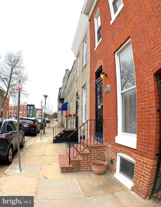 418 N Castle St, Baltimore, MD 21231 - photo 3
