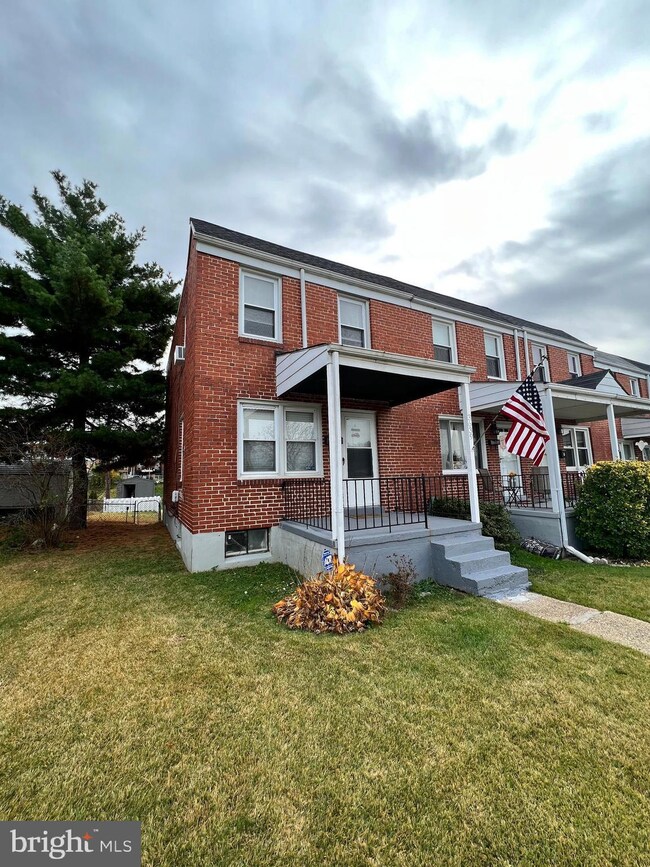 3639 Mactavish Ave, Baltimore, MD 21229 - photo 2