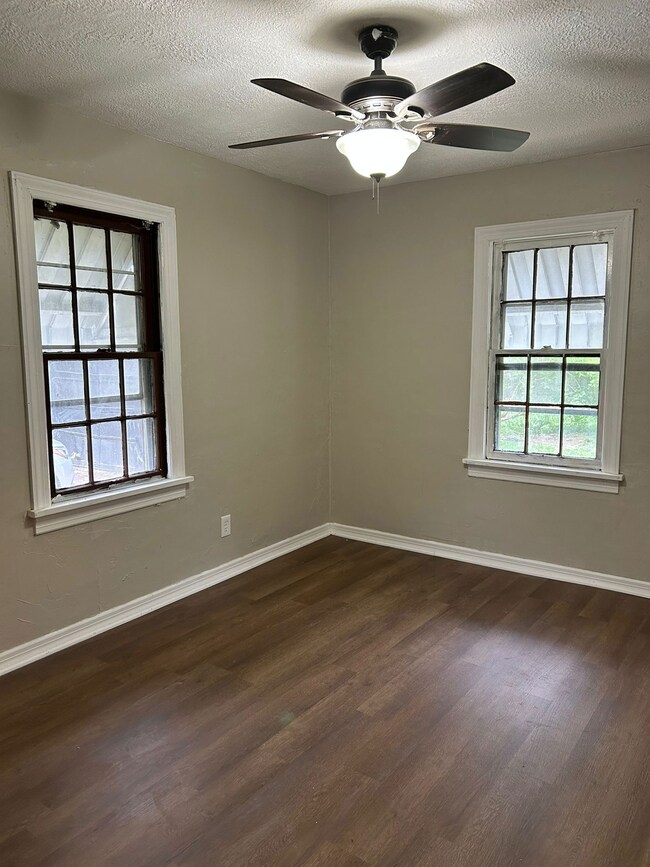 1917 Drexel Dr, Anderson, IN 46011 - photo 7