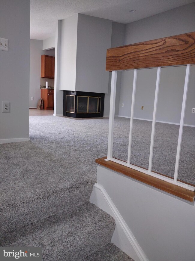 11037B Villaridge Ct unit 11037B, Reston, VA 20191 - photo 3