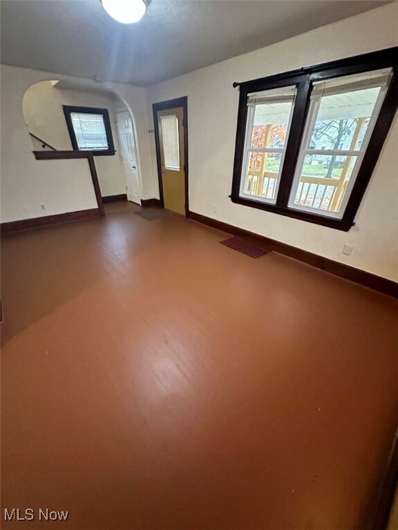 612 Hallie Ave, Akron, OH 44305 - photo 5