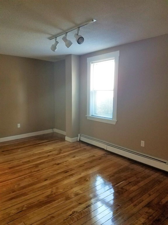 37 Union St unit 1, Salem, MA 01970 - photo 6