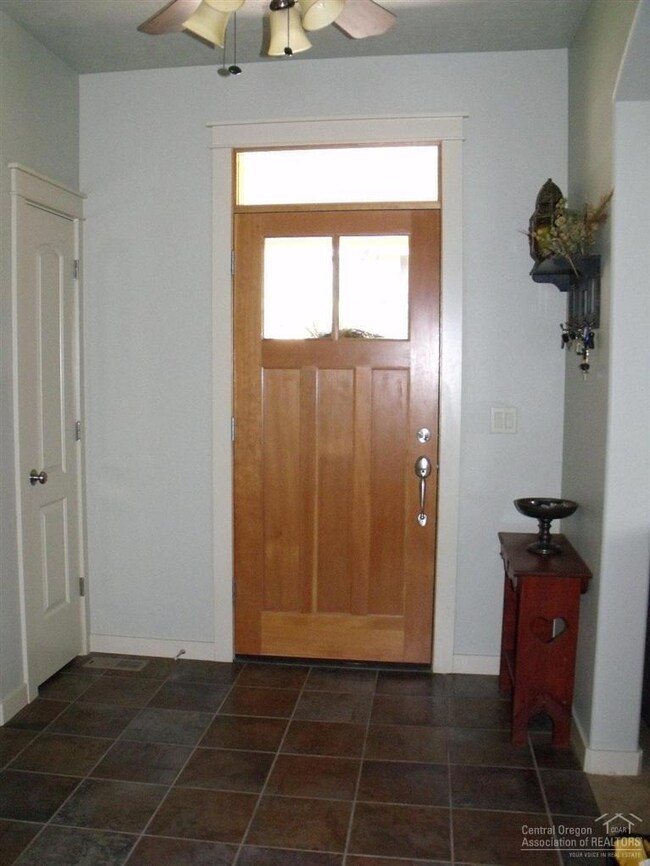 4213 SW Rhyolite Place, Redmond, OR 97756 - photo 2