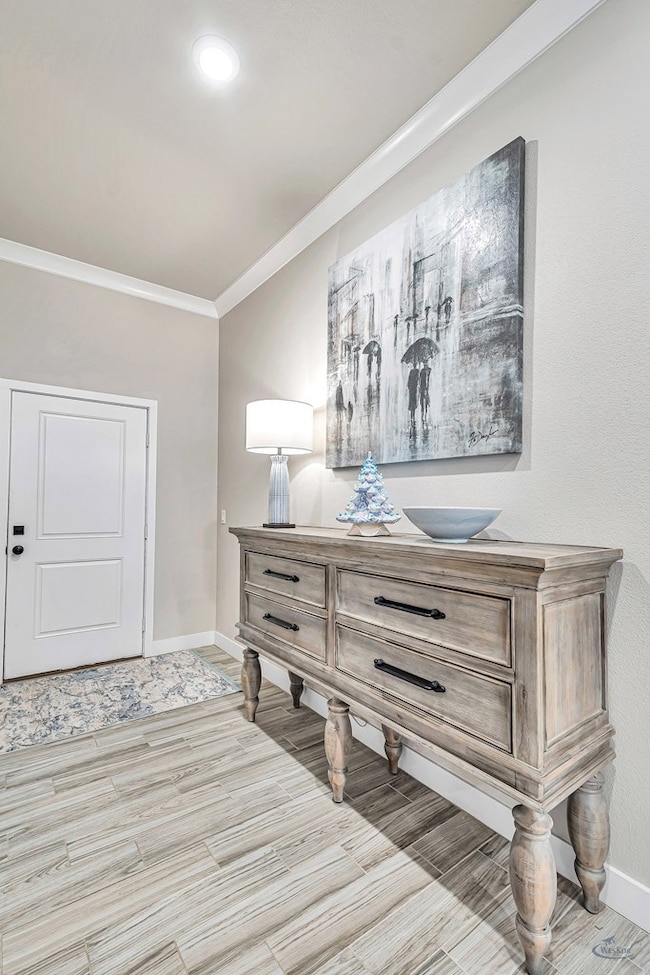 2301 Bastrop Ave, Midland, TX 79705 - photo 3