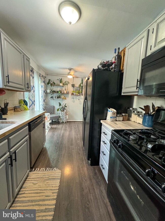 21 Orchard Ave, Somerdale, NJ 08083 - photo 4