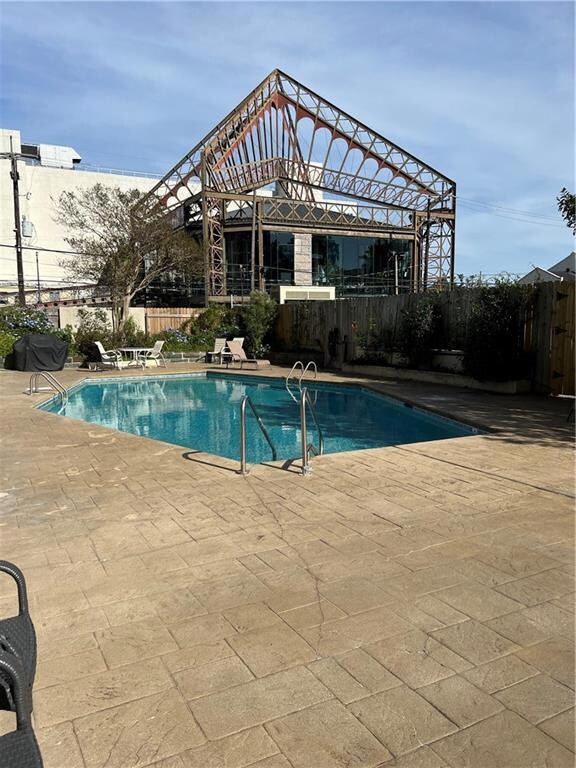 Pool & Patio