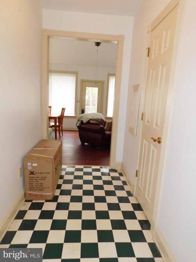 343 Lake Dr, Colonial Beach, VA 22443 - photo 4