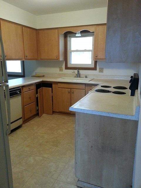 2215 S Fish Hatchery Rd, Fitchburg, WI 53575 - photo 7