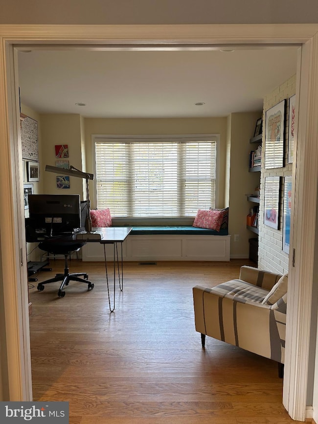 937 N Lebanon St, Arlington, VA 22205 - photo 6