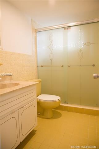 7921 Byron Ave unit 302, Miami Beach, FL 33141 - photo 4