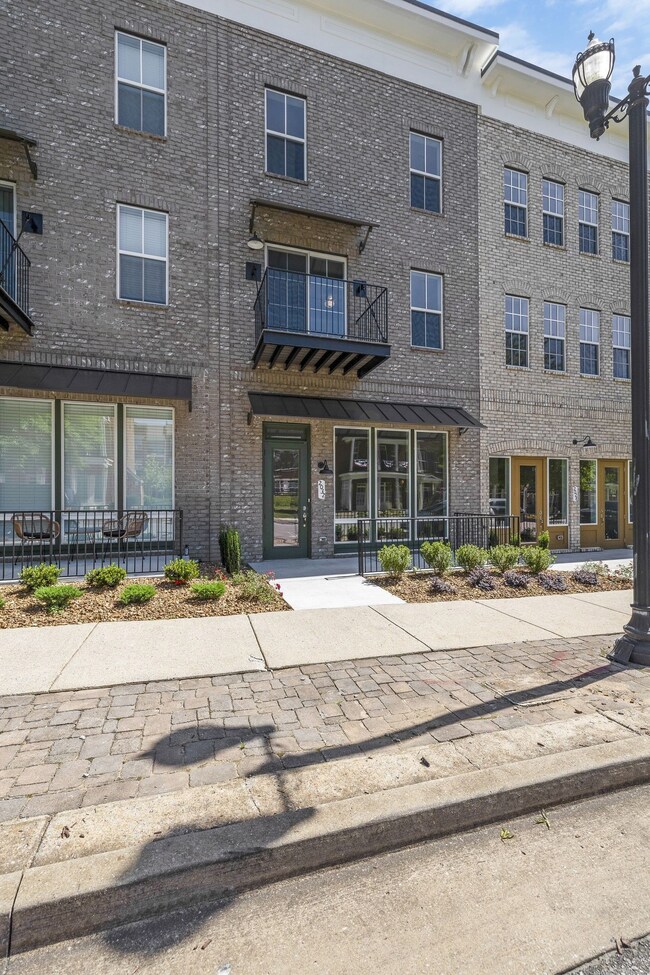 2032 Tollgate Blvd, Thompson's Station, TN 37179 - photo 6