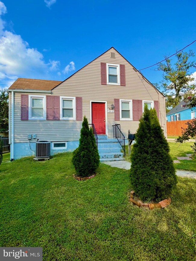 5813 63rd Ave, Riverdale, MD 20737 - photo 2