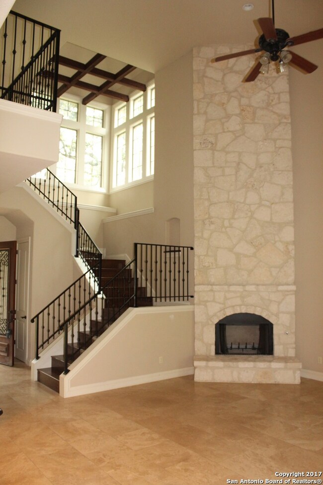 9505 Majestic Oak Cir, San Antonio, TX 78255 - photo 3