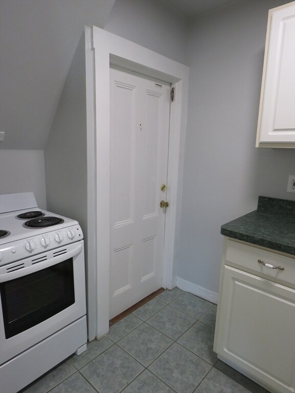 349 Washington St unit 2, Abington, MA 02351 - photo 4