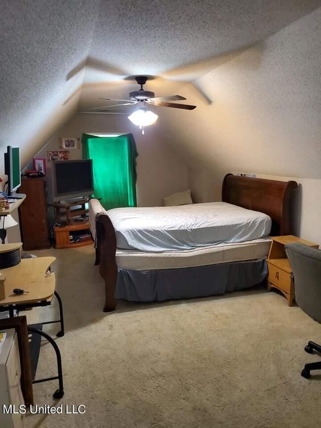 2483 Della St, Hernando, MS 38632 - photo 2