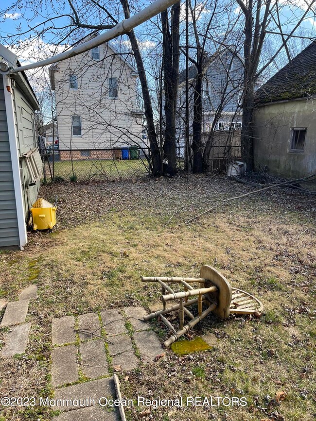 201 W 16th St, Linden, NJ 07036 - photo 4