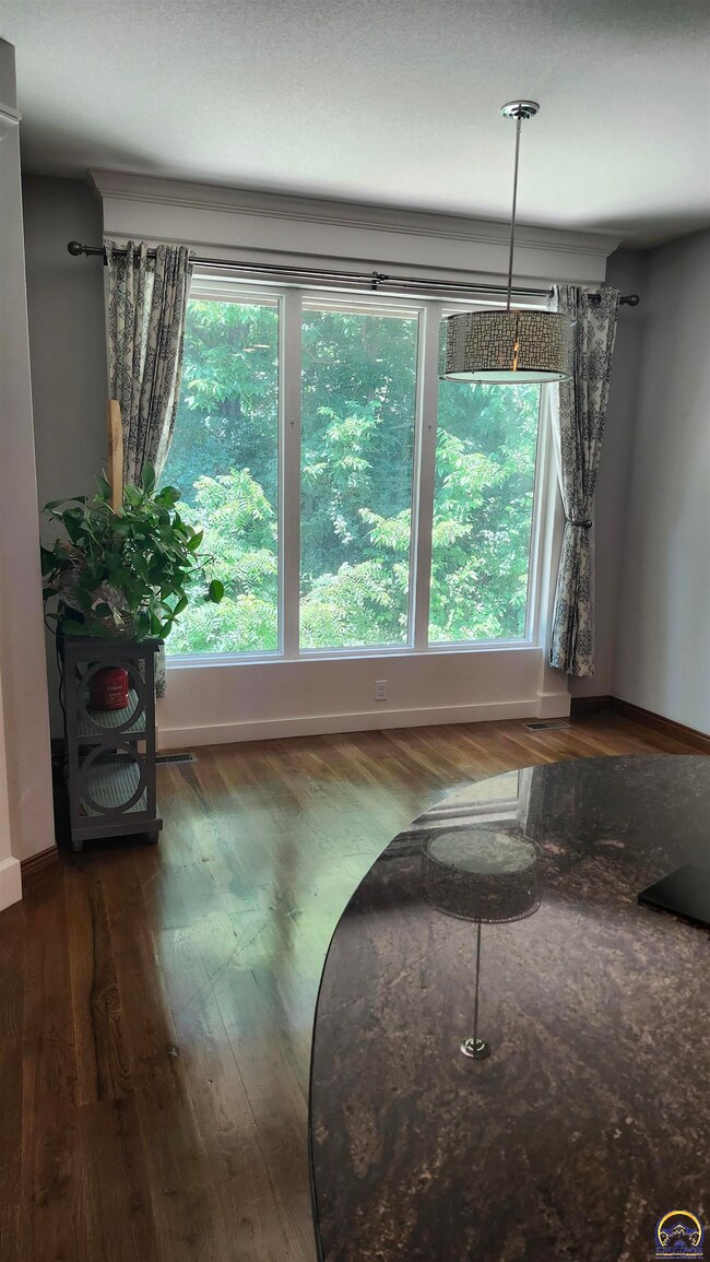 5321 SW Timber Ridge Ln, Topeka, KS 66610 - photo 6