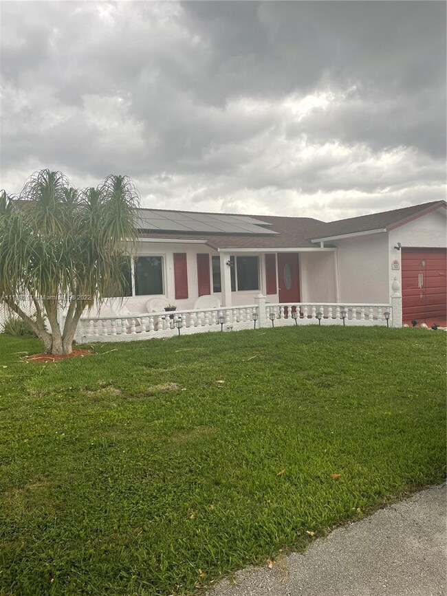 7103 NW 77th St, Tamarac, FL 33321 - photo 2