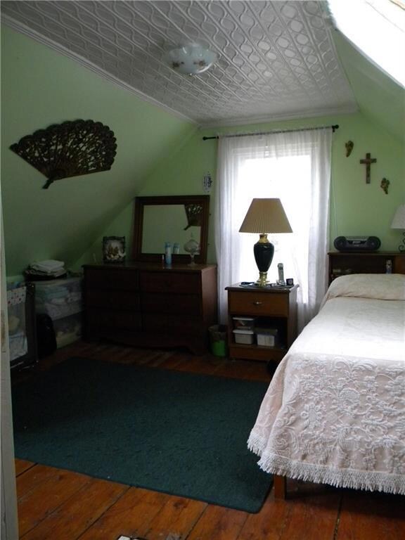 MASTER BEDROOM WITH LOVELY WOOD...