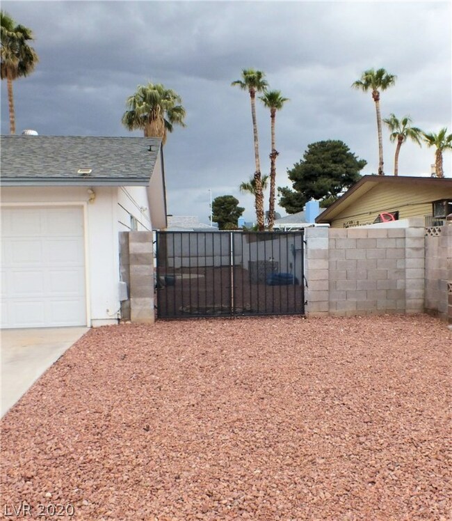 RV gate with plenty of room on side for additional