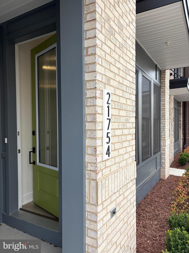 21754 Dollis Hill Terrace unit 193, Ashburn, VA 20148 - photo 2