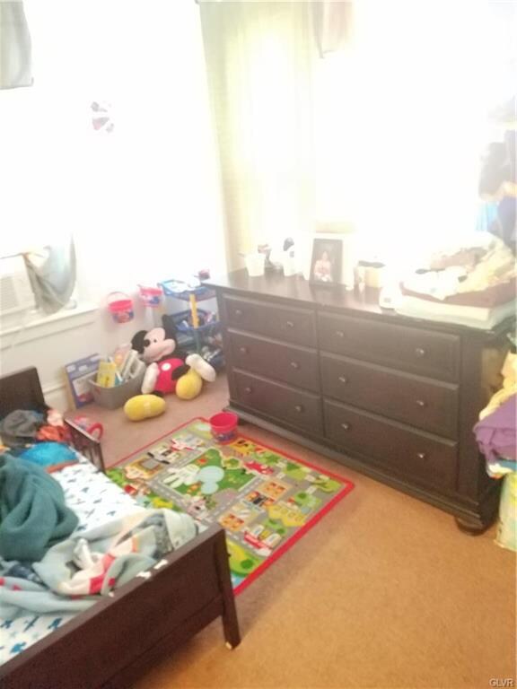 748 S 8th St, Allentown, PA 18103 - photo 6