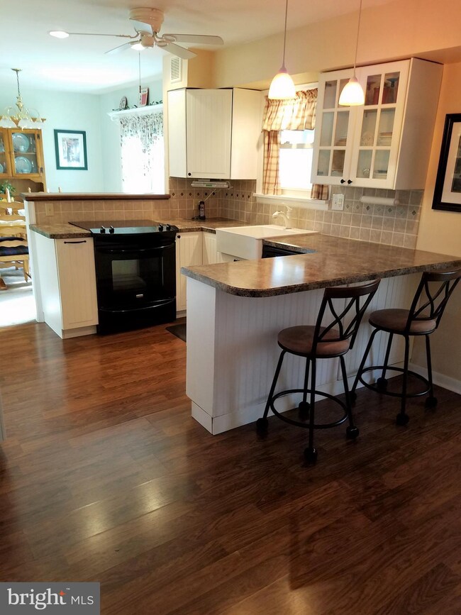 2004 Davis Dr, Norristown, PA 19403 - photo 6