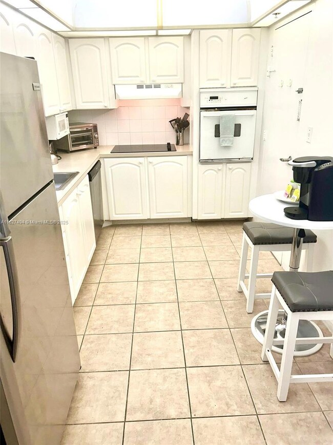 The Tides unit 10H, Hollywood, FL 33019 - photo 7