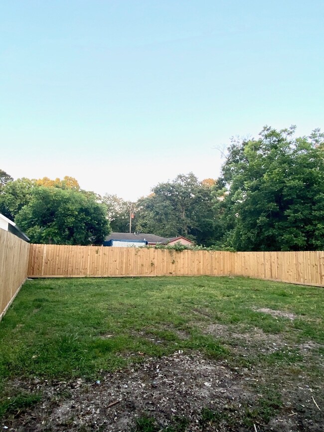 6806 Bunche Dr, Houston, TX 77091 - photo 6