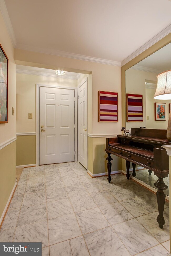 5717 Brewer House Cir unit 101, Rockville, MD 20852 - photo 3