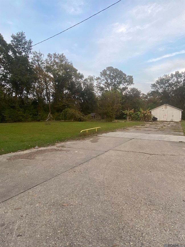 13262 Depen St, Gonzales, LA 70737 - photo 3