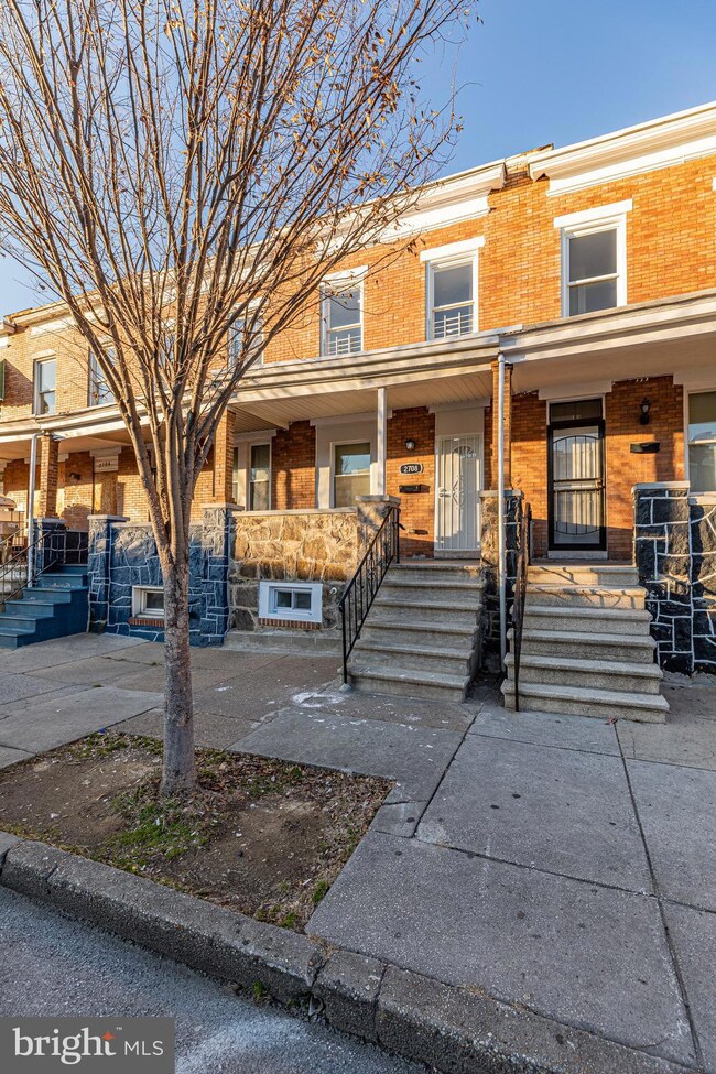 2708 Ashland Ave, Baltimore, MD 21205 - photo 4