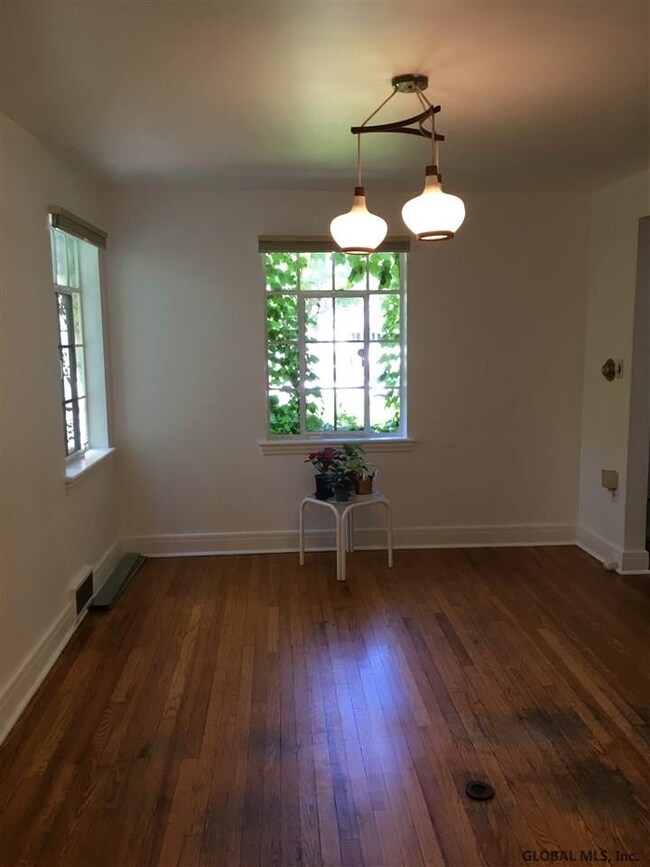 161 Rosemont St, Albany, NY 12206 - photo 7