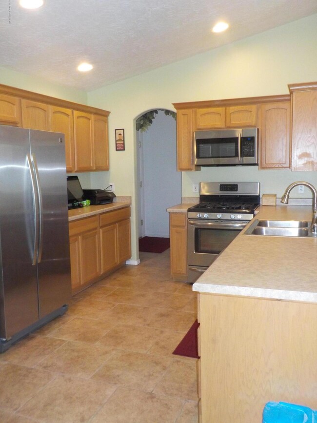 3845 Fairfax Ave, Farmington, NM 87402 - photo 3