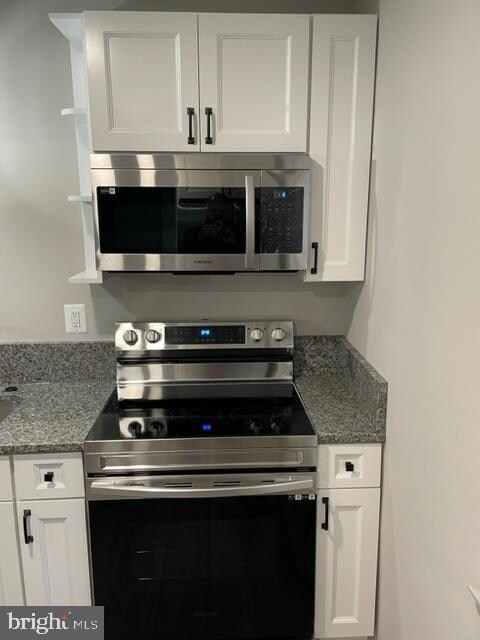 2569 Fox Ridge Ct, Woodbridge, VA 22192 - photo 4