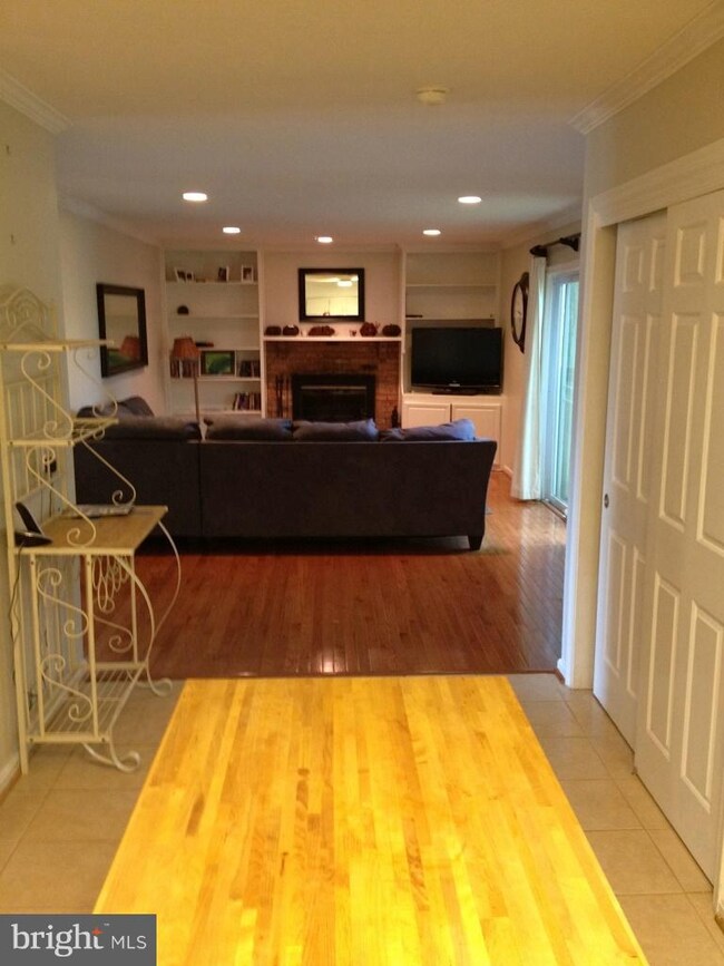 4704 Fishermans Cove, Dumfries, VA 22025 - photo 6