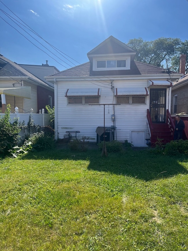 2304 W 72nd St, Chicago, IL 60636 - photo 3