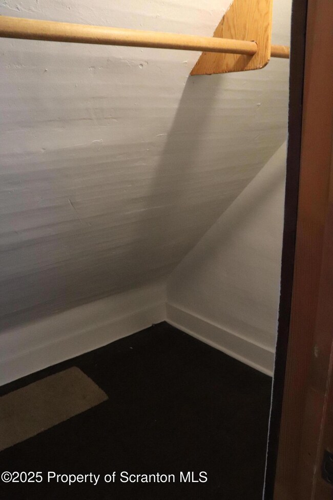 112 1st St unit B, Olyphant, PA 18447 - photo 4