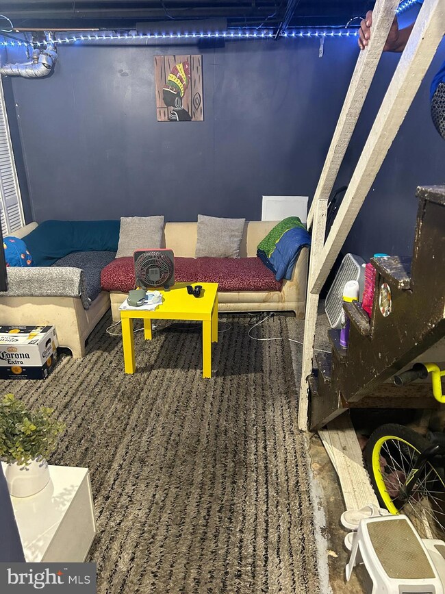 7034 Radbourne Rd, Upper Darby, PA 19082 - photo 3