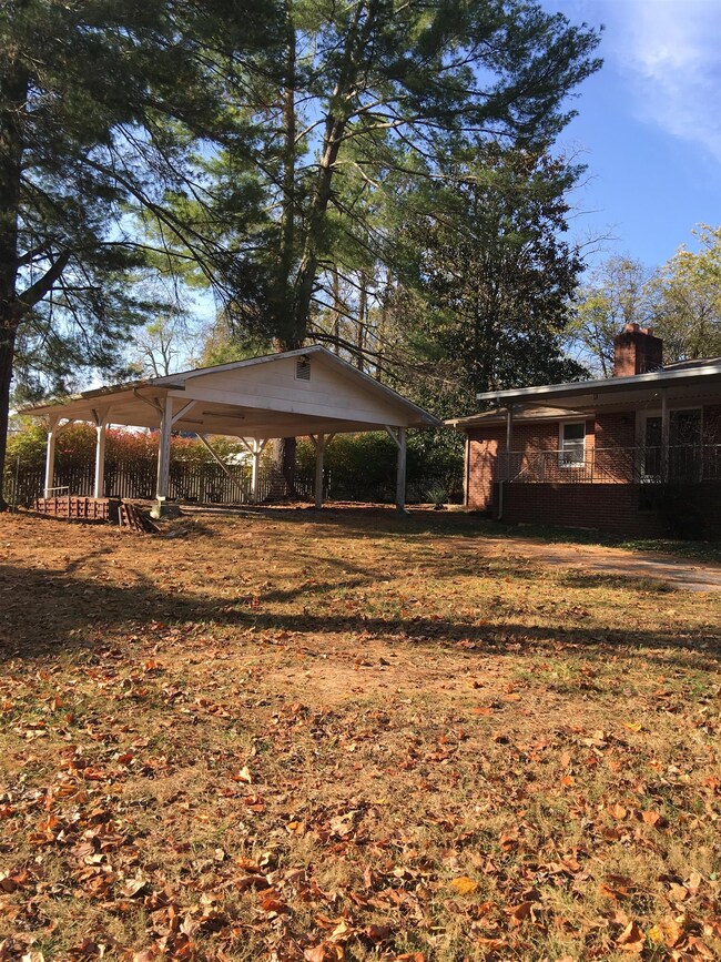 303 Oakdale St, Manchester, TN 37355 - photo 3