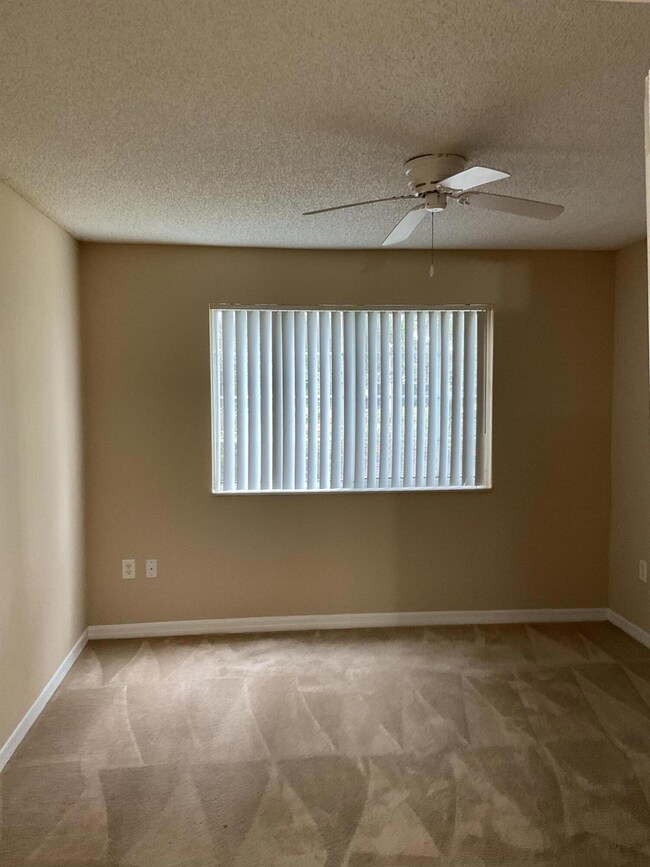 4197 N Haverhill Rd unit 201, West Palm Beach, FL 33417 - photo 6